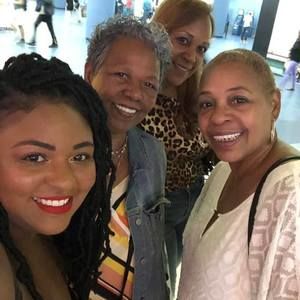 Meet your Posher, Ramona